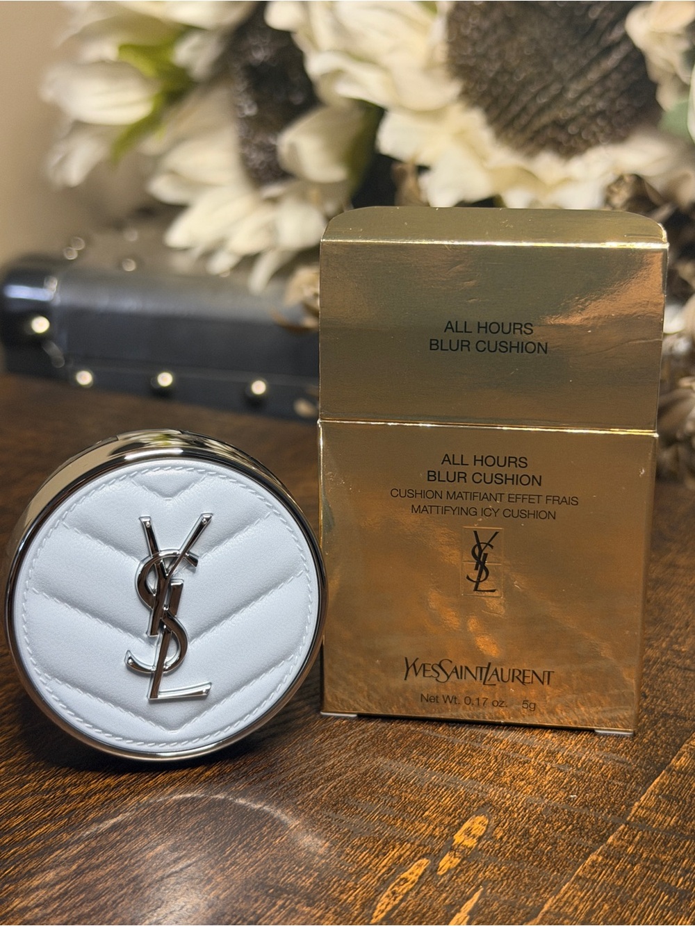 YSL All Hours Blur Cushion Mattifying Icy Cushion- 5g NWB